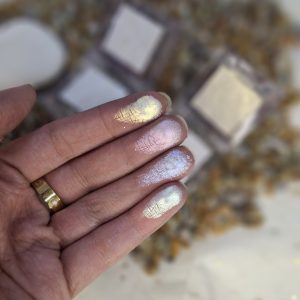HOLOGRAPHIC PRESSED HIGHLIGHTERS DUO.(Pack of 2)