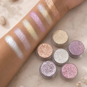 SHINE BRIGHT LIKE A DIAMOND 
3D Pressed Highlighters - Set of 6